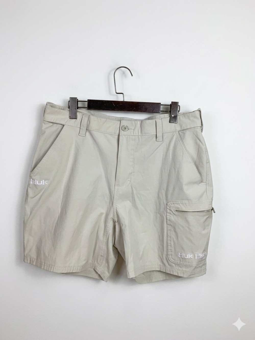 Huk Fishing Shorts Mens XL Tan Khaki Cargo Performance Quick Dry Hike